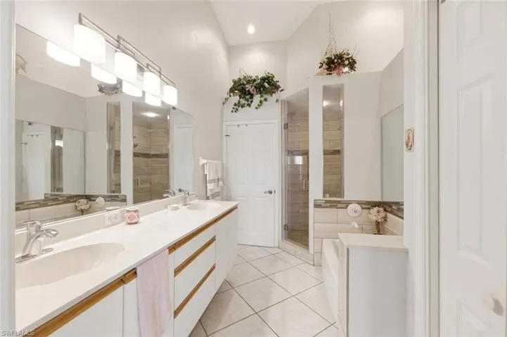1645 Windy Pines Dr 2306, Naples, Florida 34112
