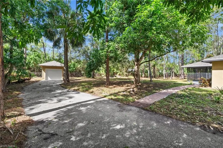 25230  Busy Bee  DR, Bonita Springs, FL 34135