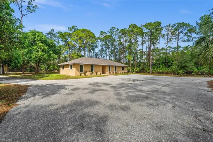 25230  Busy Bee  DR, Bonita Springs, FL 34135