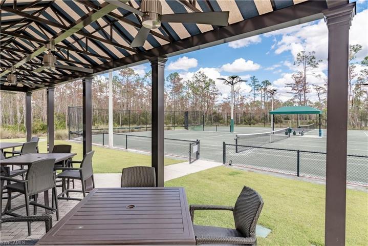 8365 Heritage Links CT # 1721, NAPLES FL 34112