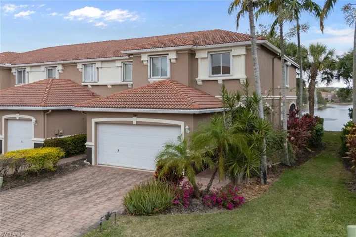 9544 Roundstone Cir, Fort Myers, Florida 33967