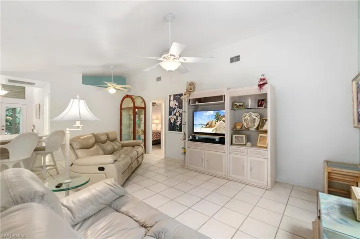 218 Pinehurst Cir, Naples Fl 34113