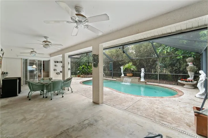 218 Pinehurst Cir, Naples Fl 34113