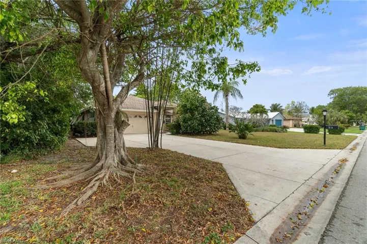 218 Pinehurst Cir, Naples Fl 34113