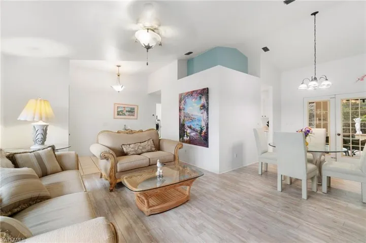 218 Pinehurst Cir, Naples Fl 34113