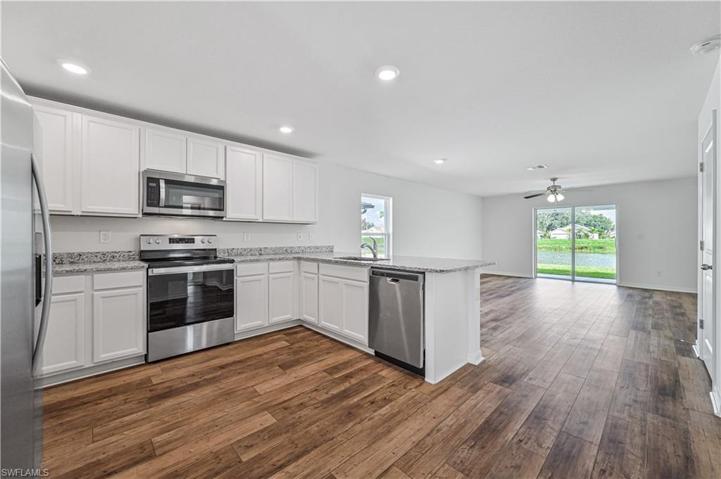 1421  Bush W ST, Immokalee, FL 34142