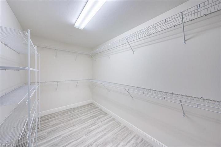 Master walk -in closet