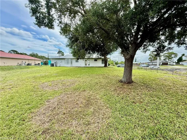101 Curtis Ave N, Lehigh Acres, Florida 33971