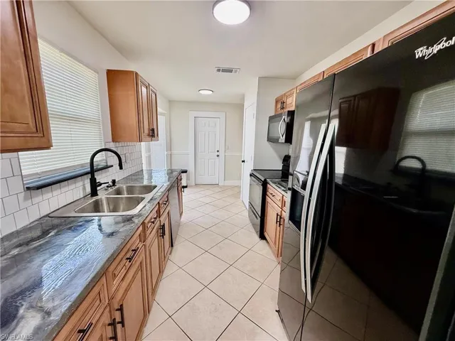 101 Curtis Ave N, Lehigh Acres, Florida 33971