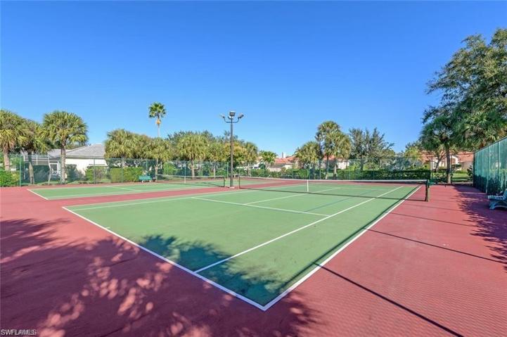 Community tennis courts!