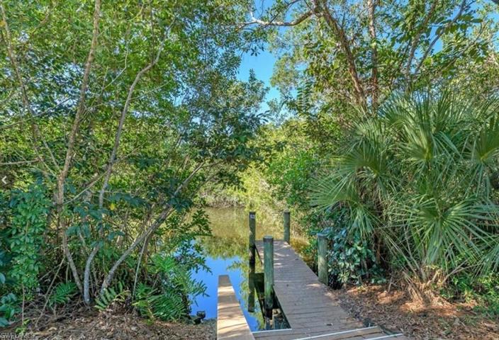 Canoe and kayak launch  with GULF access! PLUS kayak/canoe rack storage.