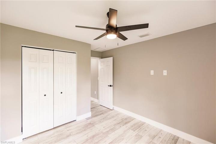 816  Maple N AVE, Lehigh Acres, FL 33972