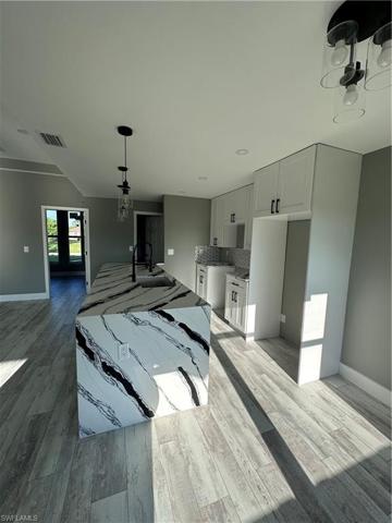 816  Maple N AVE, Lehigh Acres, FL 33972
