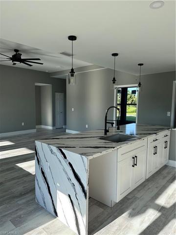 816  Maple N AVE, Lehigh Acres, FL 33972