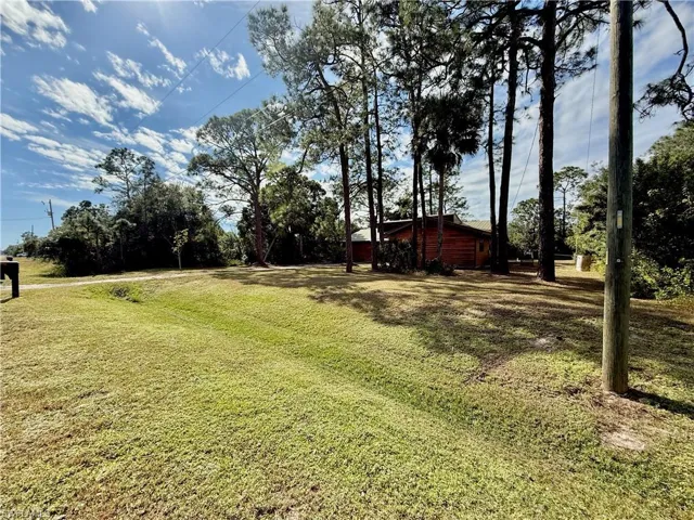 717 Maple Ave N, Lehigh Acres Fl 33972