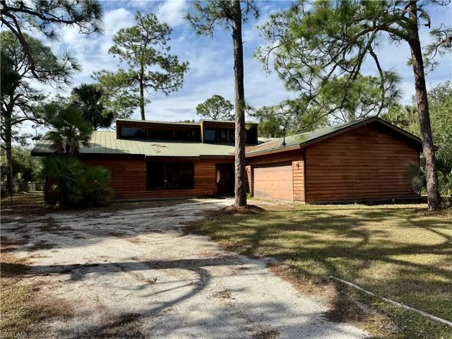 717 Maple Ave N, Lehigh Acres Fl 33972