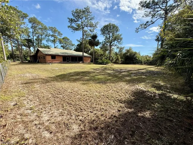 717 Maple Ave N, Lehigh Acres Fl 33972