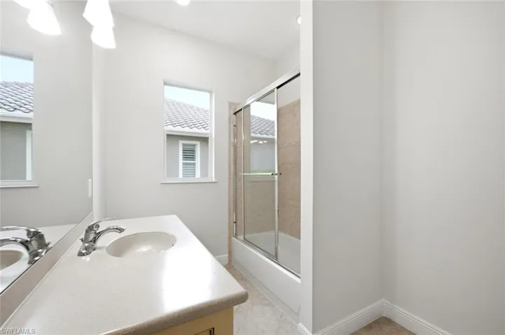 24924 Fairwinds Ln, Bonita Springs, Florida 34135