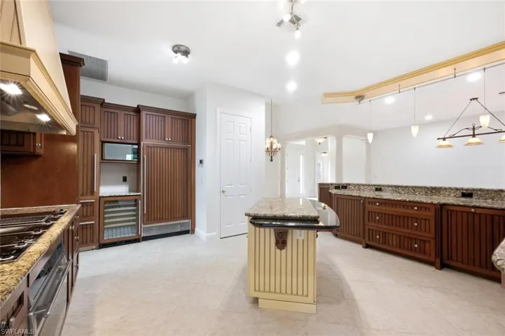 24924 Fairwinds Ln, Bonita Springs, Florida 34135