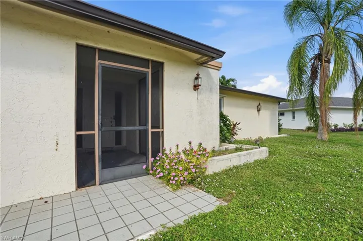 223 Pine Valley Cir, Naples, Florida 34113