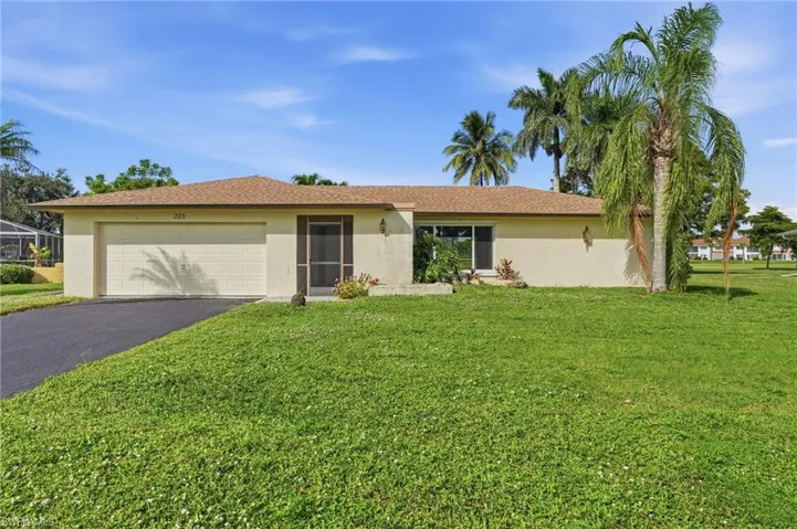 223 Pine Valley Cir, Naples, Florida 34113