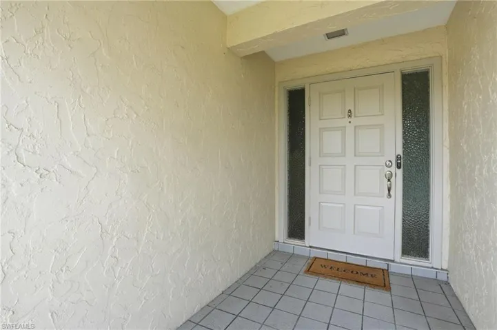 223 Pine Valley Cir, Naples, Florida 34113