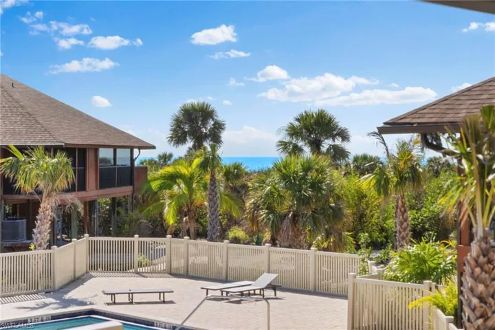 Viewof Pool/Gulf