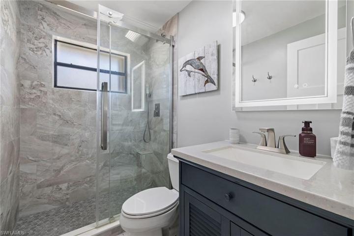 Fully Renovated Bath