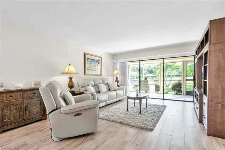 1223 Commonwealth Cir 101, Naples, Florida 34116
