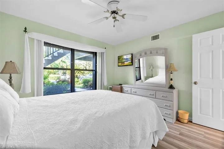 1223 Commonwealth Cir 101, Naples, Florida 34116