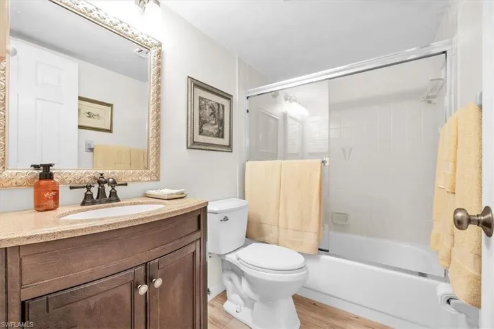 1223 Commonwealth Cir 101, Naples, Florida 34116