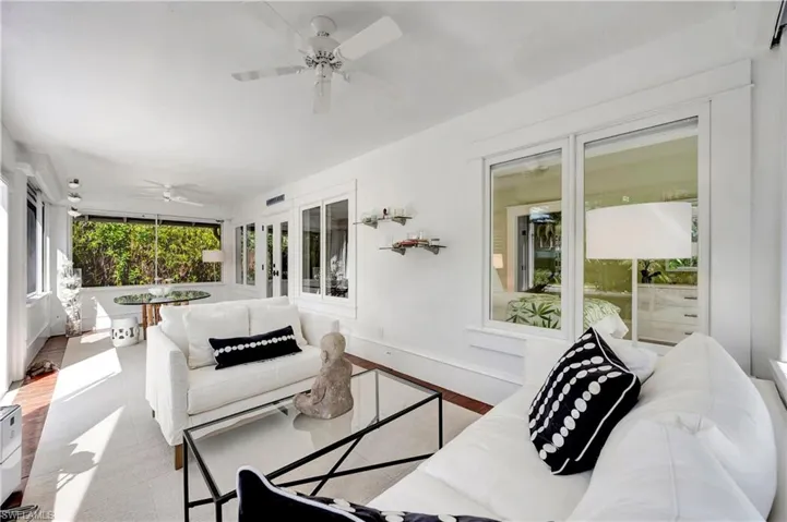 Screened Lanai/Front Porch