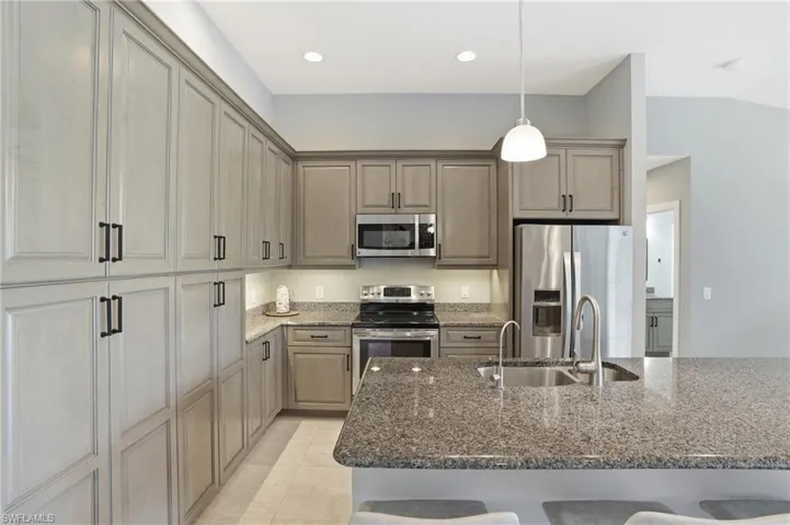 1309 Sw 19th Ln, Cape Coral, Florida 33991