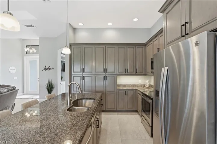 1309 Sw 19th Ln, Cape Coral, Florida 33991