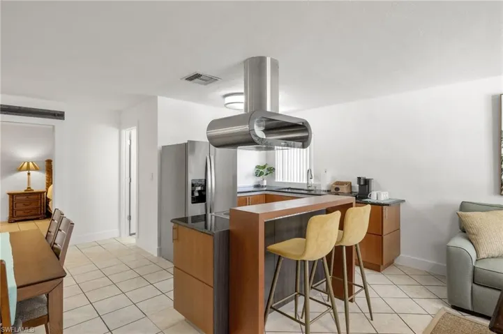 742  111th N AVE, Naples, FL 34108