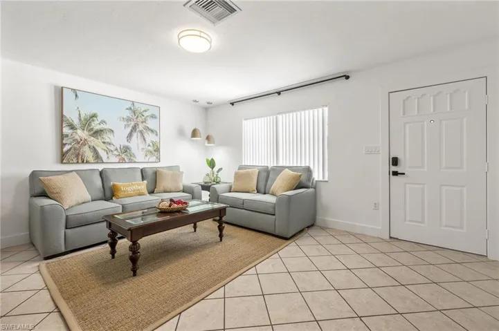 742  111th N AVE, Naples, FL 34108
