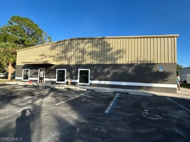 5766 Corporation Cir, Fort Myers, Florida 33905
