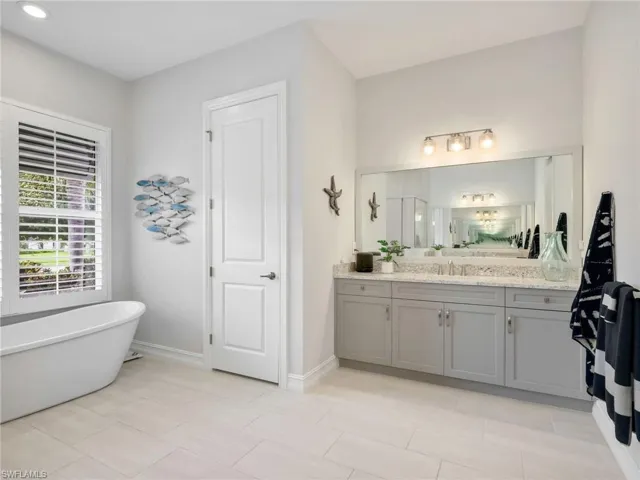 14372 Neptune Ave, Naples, Florida 34114