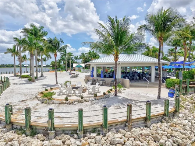 14372 Neptune Ave, Naples, Florida 34114