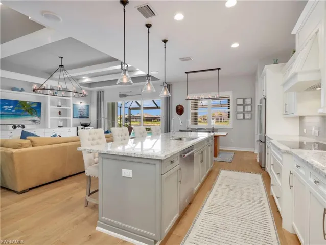 14372 Neptune Ave, Naples, Florida 34114