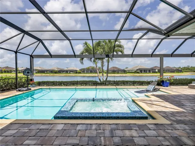 14372 Neptune Ave, Naples, Florida 34114