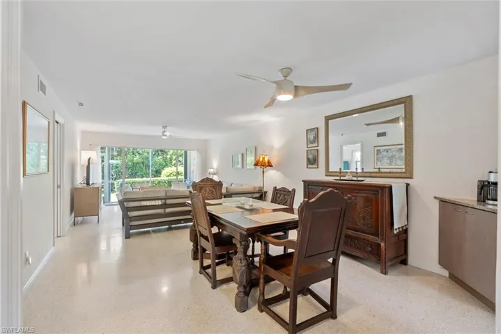 Dining room with ceiling fan