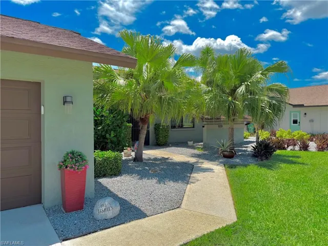 919 Se 20th Ct, Cape Coral, Florida 33990