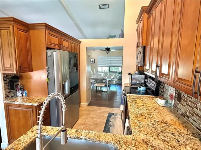 919 Se 20th Ct, Cape Coral, Florida 33990