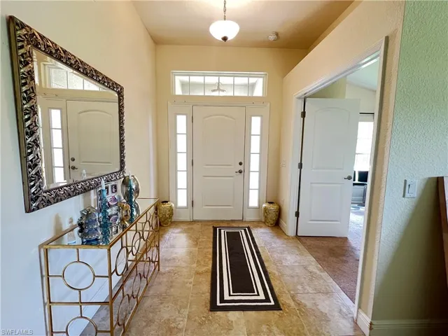555 Sargent St, Lehigh Acres, Florida 33972