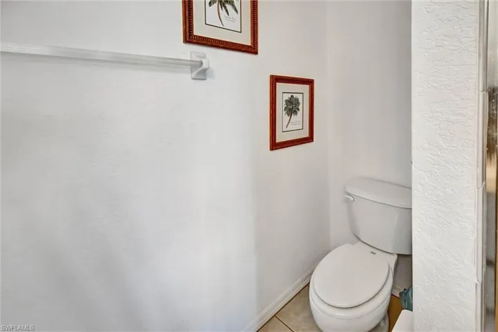 Image quality insufficient for description