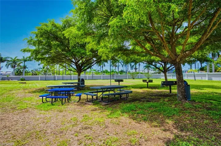 View of surrounding community