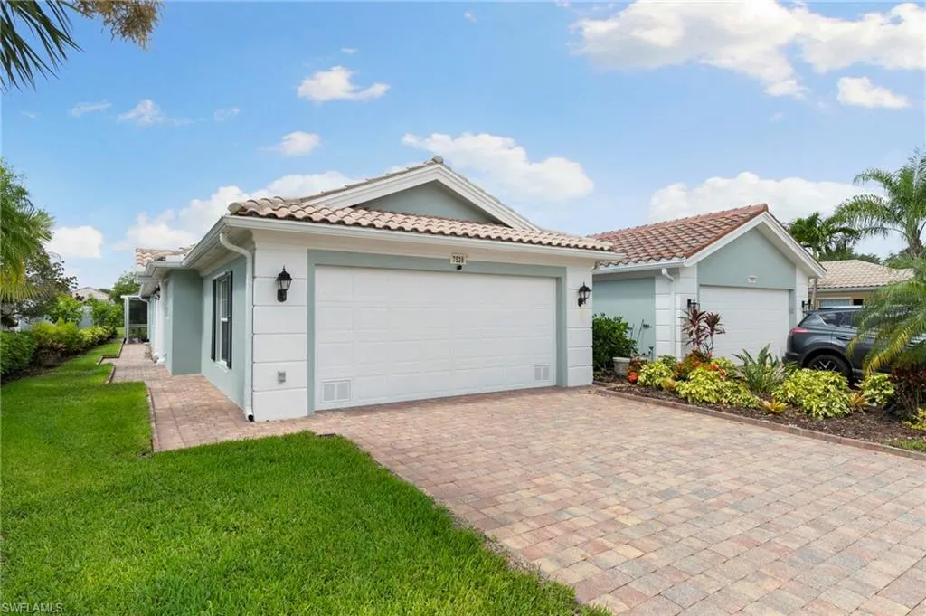 7528 Novara CT, Naples, FL 34114,225063652