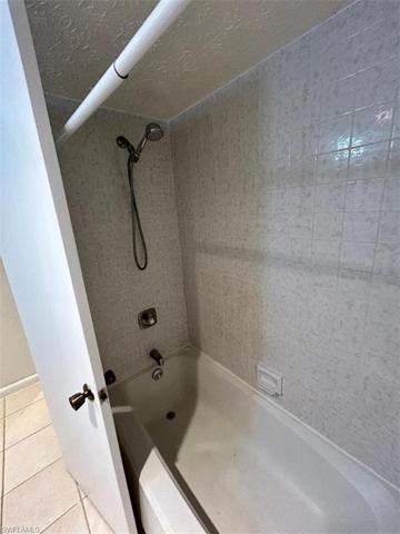 guest bathroom tub/shower combo