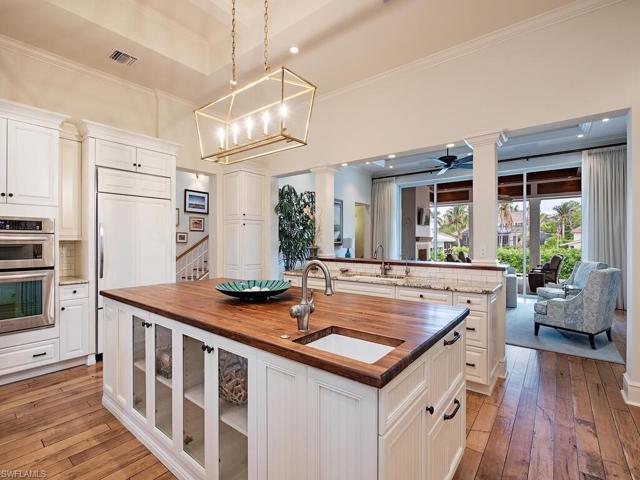 1925  7th S ST, NAPLES, FL 34102